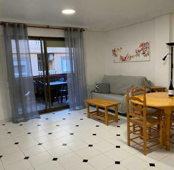 просторная квартира рядом с морем в хорошем районе