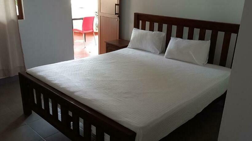 호스텔 Shady Transit