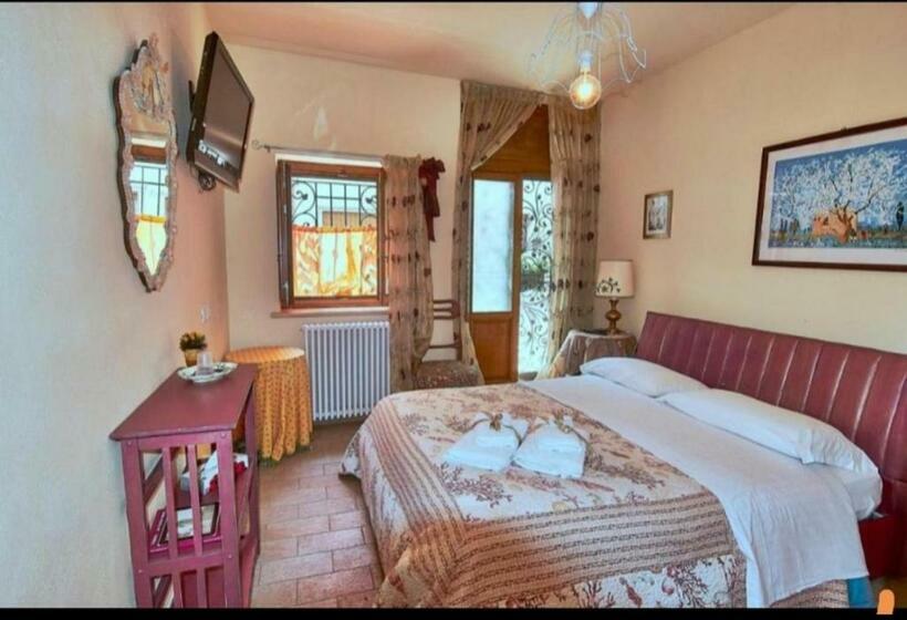 住宿加早餐  Castello