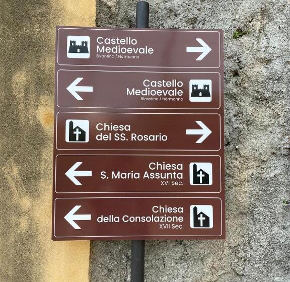 Bed and Breakfast Cleto: Un Paese Due Castelli