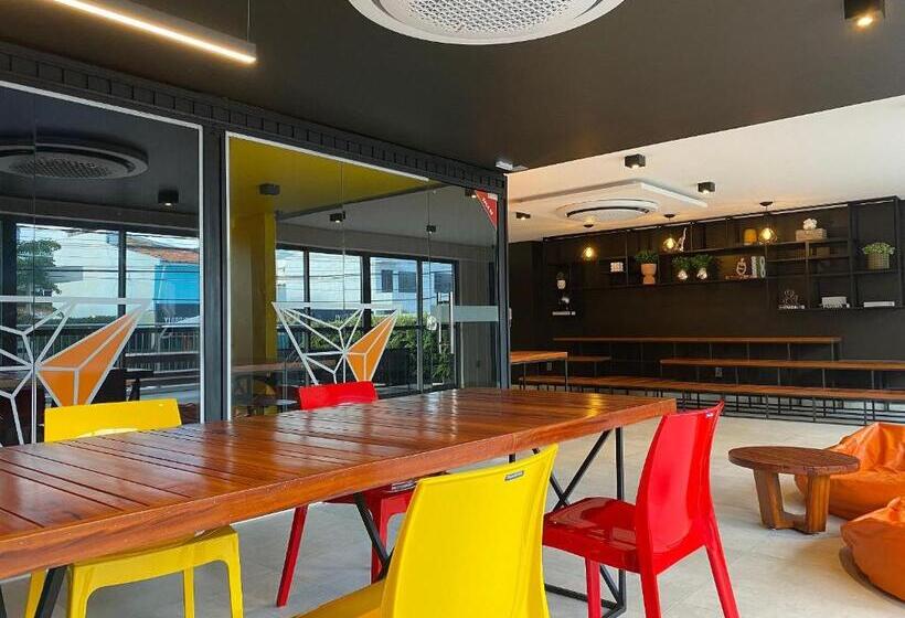 Bela Hospedagem   Design E Conforto No Box 150