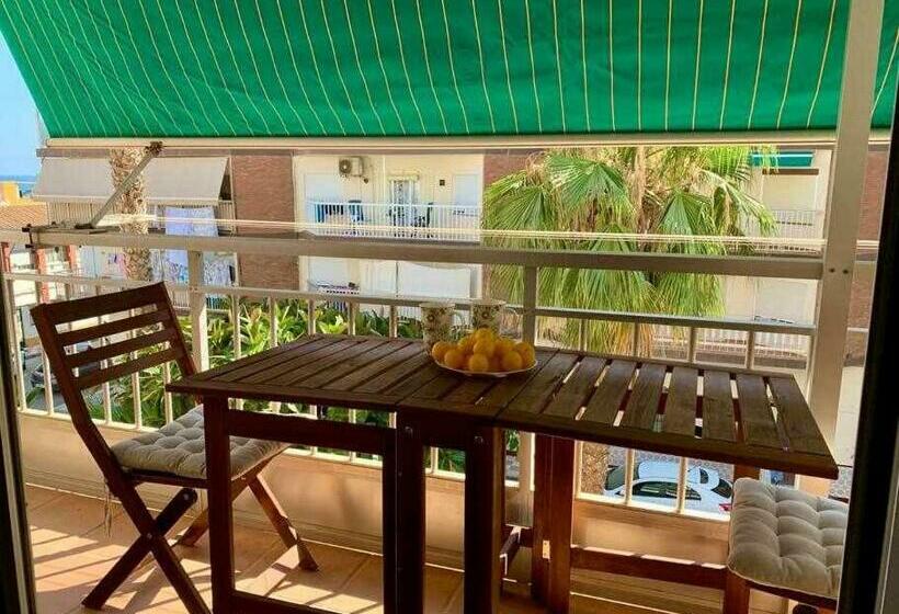 En La 2a Línea En Torre Del Mar