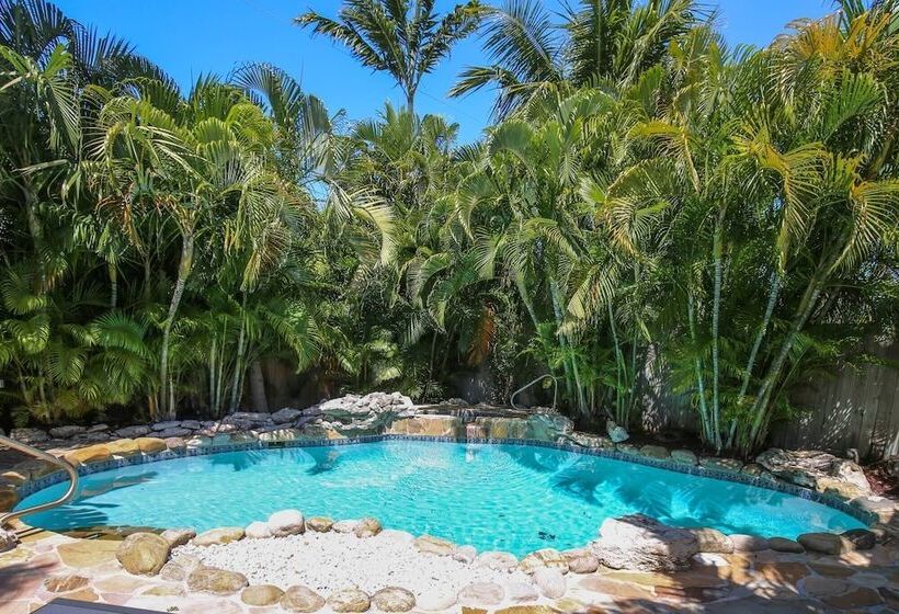 Flaglers Oasis By Avantstay Private Pool In Key West Month Long Stays Only