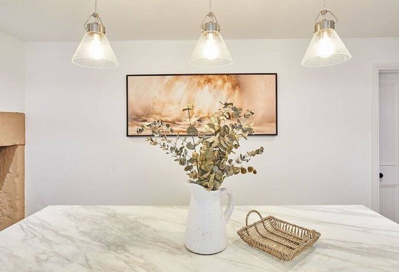 Host Stay Tally House