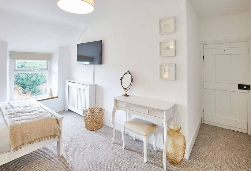 Host Stay Tally House