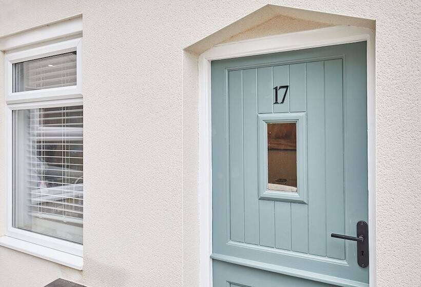 Host Stay Tally House