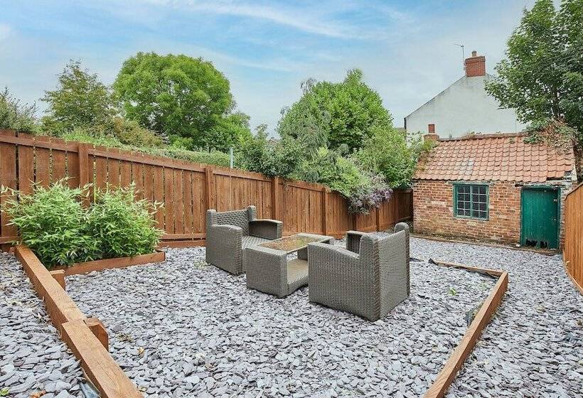 Host Stay Tally House