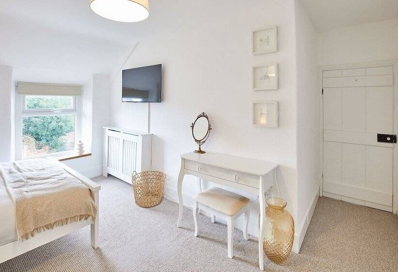 Host Stay Tally House