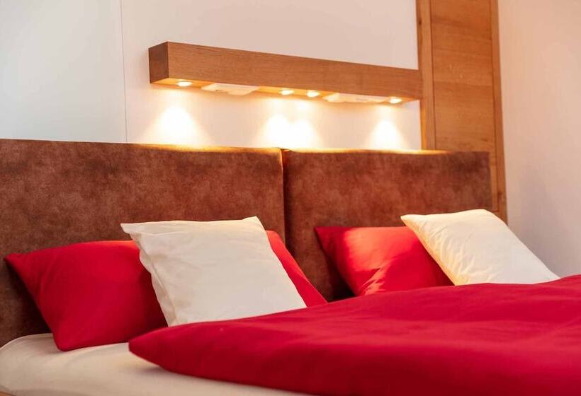 Отель Garni Zum Schwan