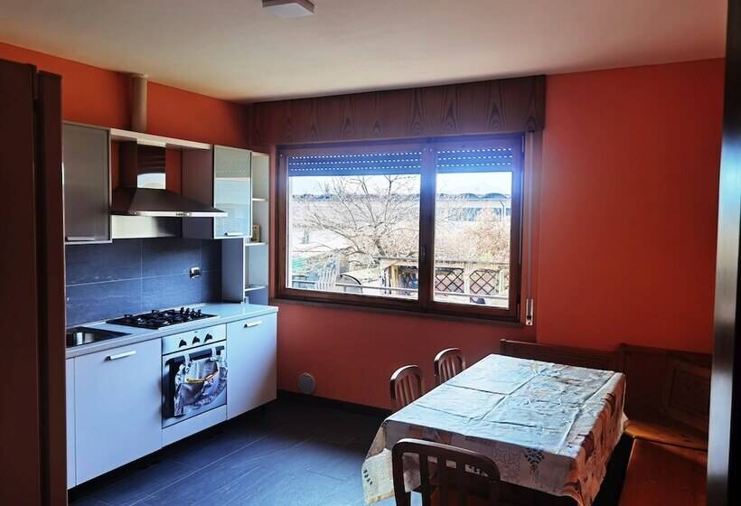 Пансион Angela Home Rooms