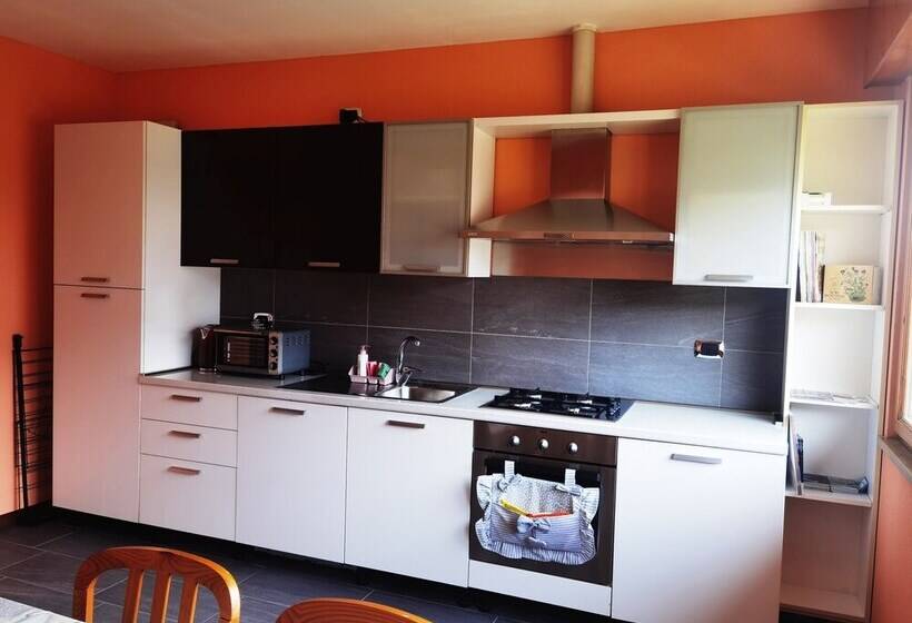 Пансион Angela Home Rooms