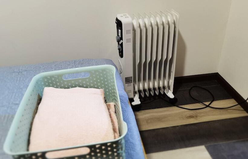 Пансион Angela Home Rooms