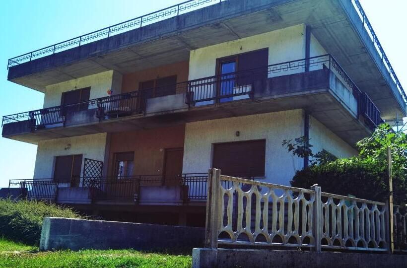 Пансион Angela Home Rooms