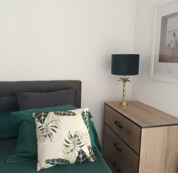 Superbe Appartement Et Parking Proche Du Centre Du Monde