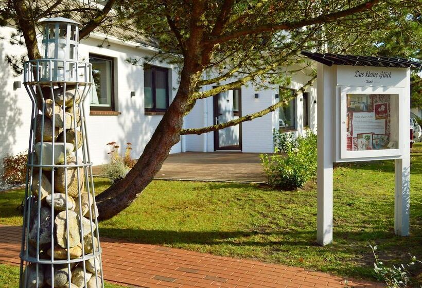 ベッドアンドブレックファースト Das Kleine Glück   Adults Only