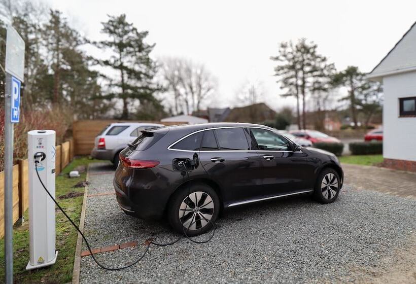 ベッドアンドブレックファースト Das Kleine Glück   Adults Only