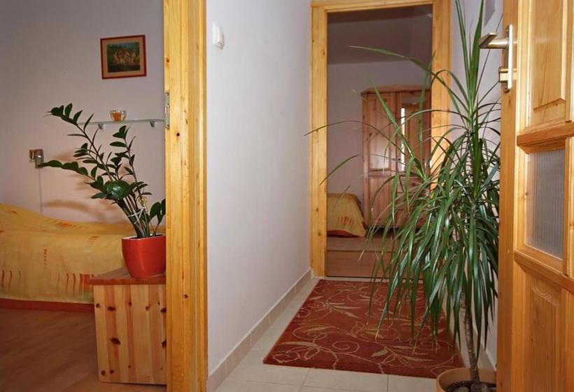 Centrum Apartmanház Pécs