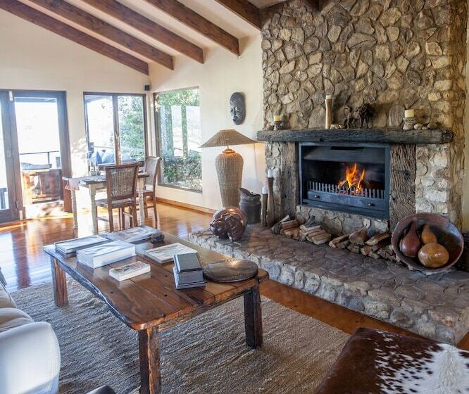 Elephant Hide Of Knysna Guest Lodge