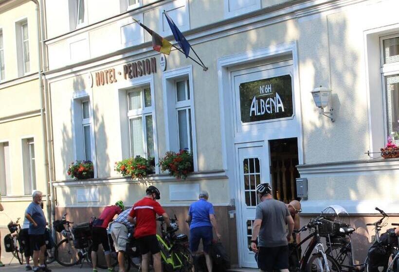 ホテル Albena   Garni