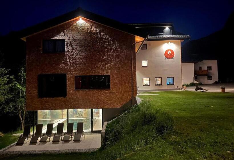 فندق Alpin   Studios & Suites