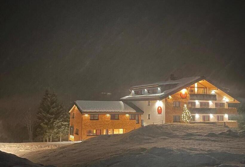 فندق Alpin   Studios & Suites