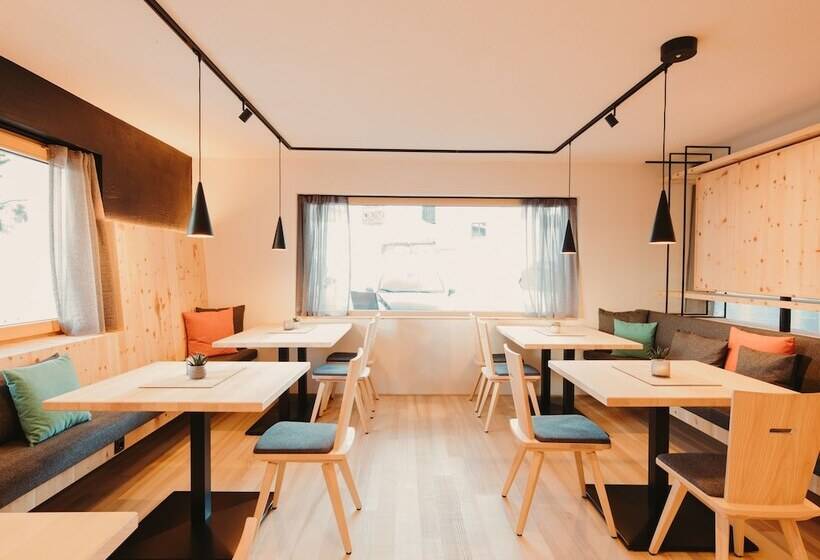 فندق Alpin   Studios & Suites