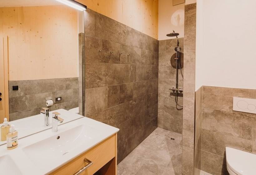 فندق Alpin   Studios & Suites