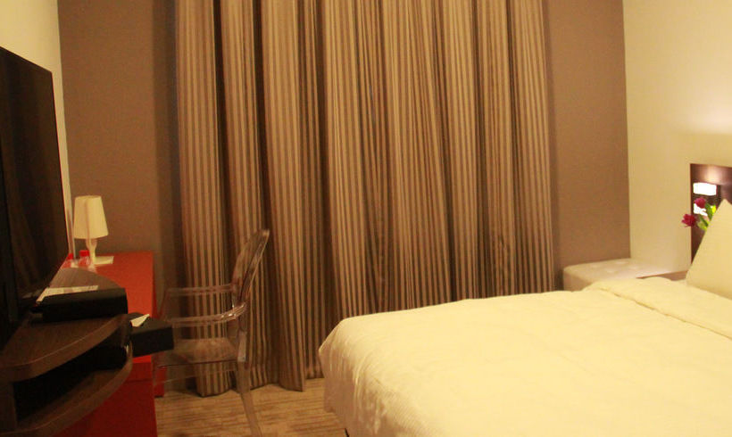 هتل The Arena Country Club