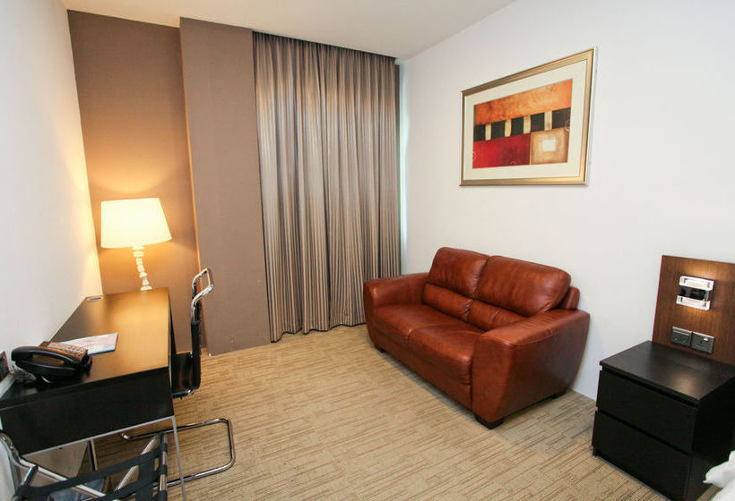 هتل The Arena Country Club