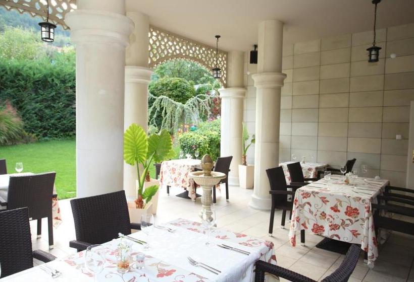 Familly Art Hotel Nirvana