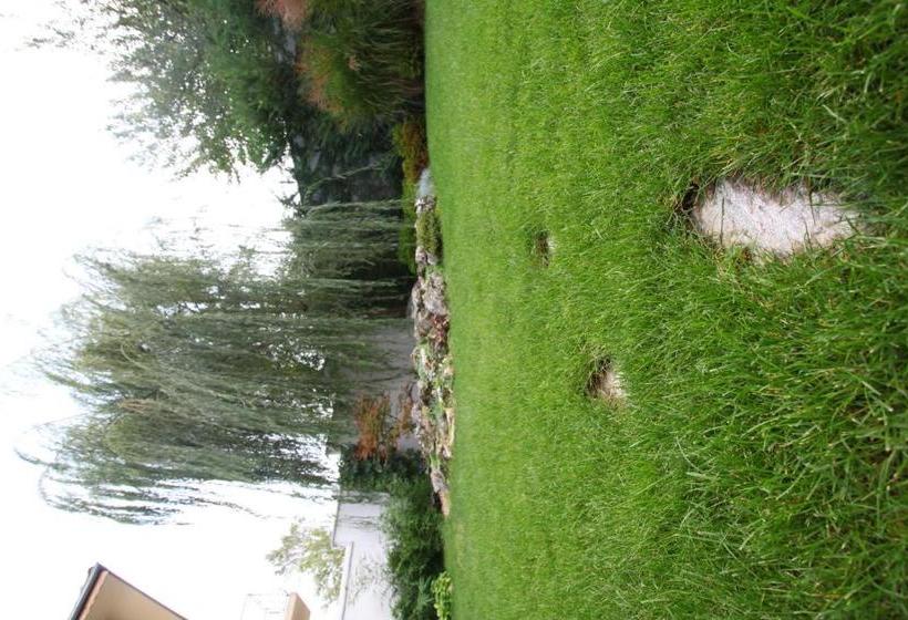 Familly Art Hotel Nirvana