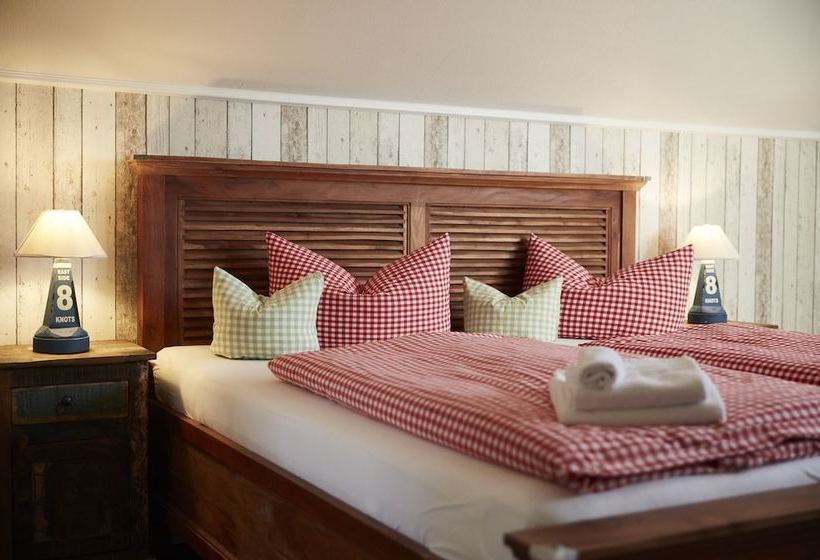 ホテル Bernstein  Bootshaus