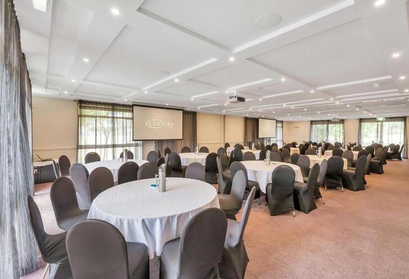 בית מלון כפרי Century Inn