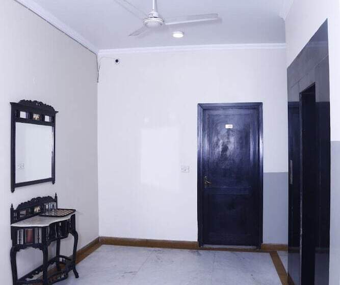 فندق City Centre Inn New Delhi