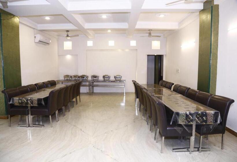 فندق City Centre Inn New Delhi