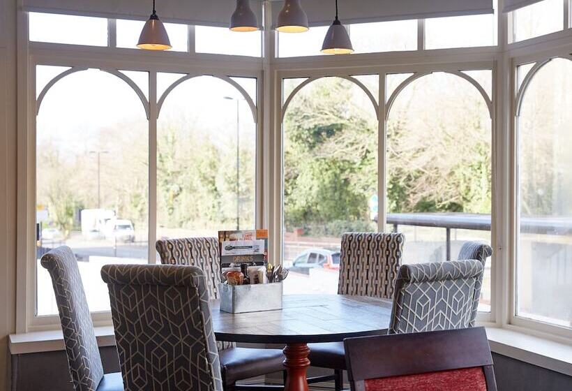 호텔 Corner House Inn By Greene King Inns