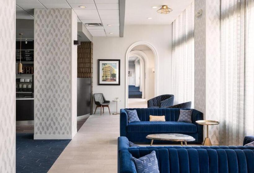 호텔 Courtyard By Marriott St. Petersburg Downtown