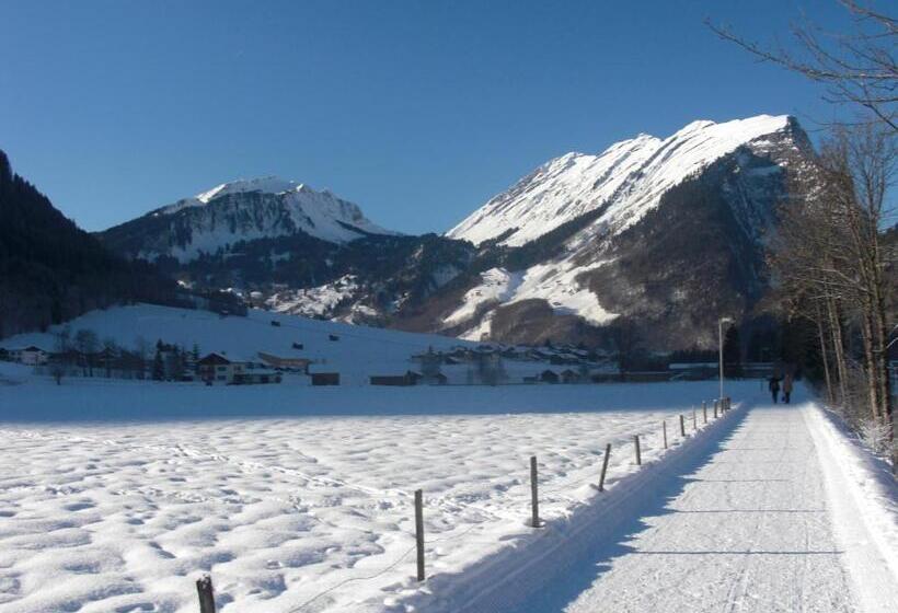 فندق Das Schiff In Den Bergen