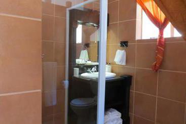 پانسیون Dinkwe Guest House