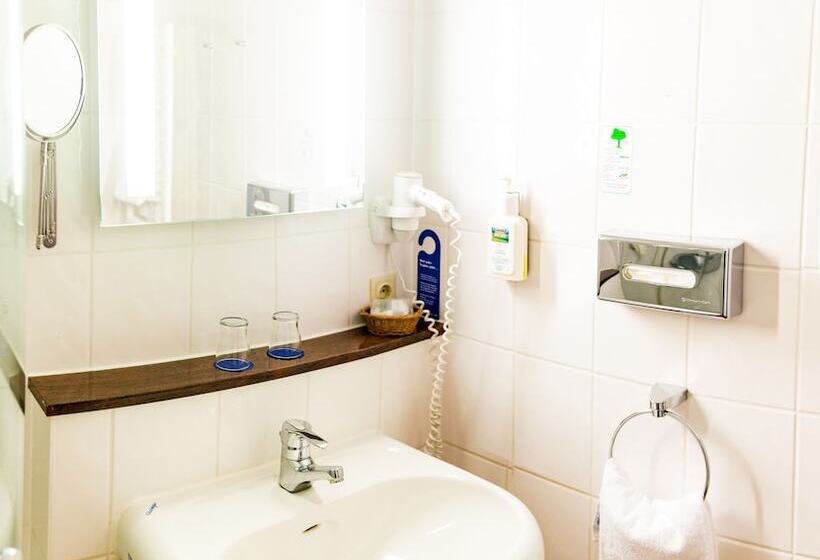 酒店 Döllnsee Schorfheide