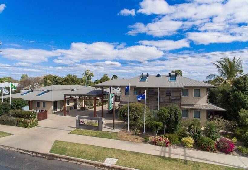 هتل Emerald Inn By Travellers