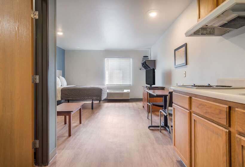 בית מלון כפרי Extended Stay America Select Suites  Fort Myers