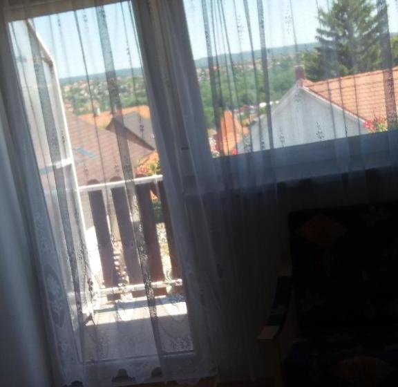 酒店 Judit Vendégház