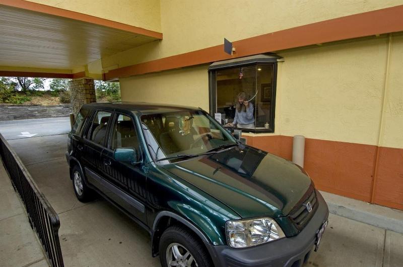 ホテル Hometowne Studios By Red Roof Florence, Ky Cincinnati Airport