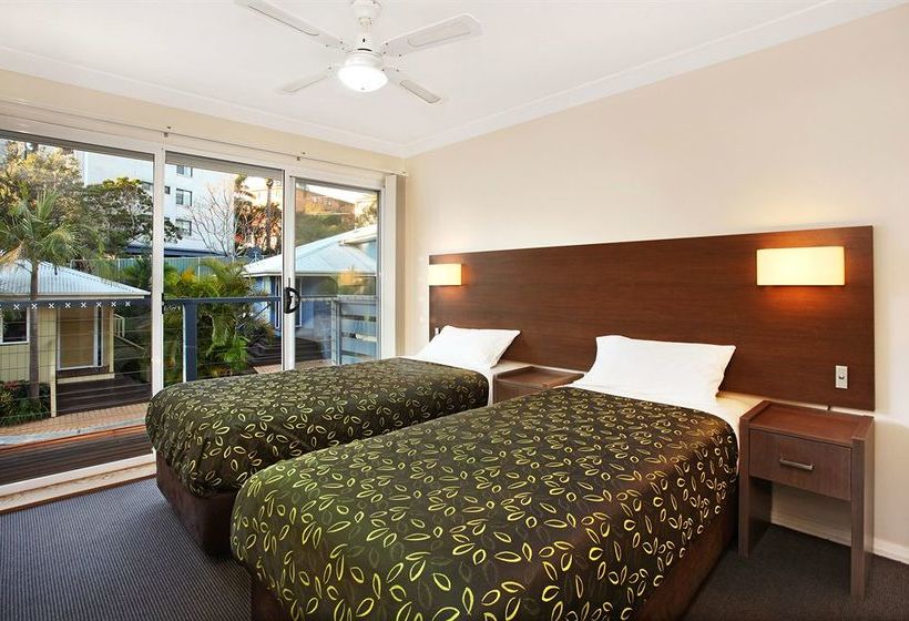 فندق Flynns On Surf Beach Villas