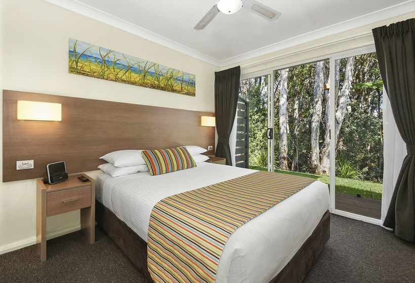 فندق Flynns On Surf Beach Villas