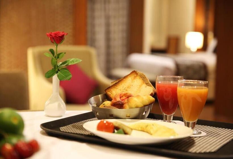 ホテル Golden Tulip  Jaipur