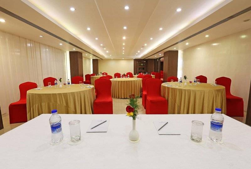 ホテル Golden Tulip  Jaipur