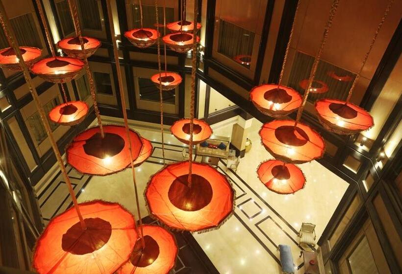 ホテル Golden Tulip  Jaipur