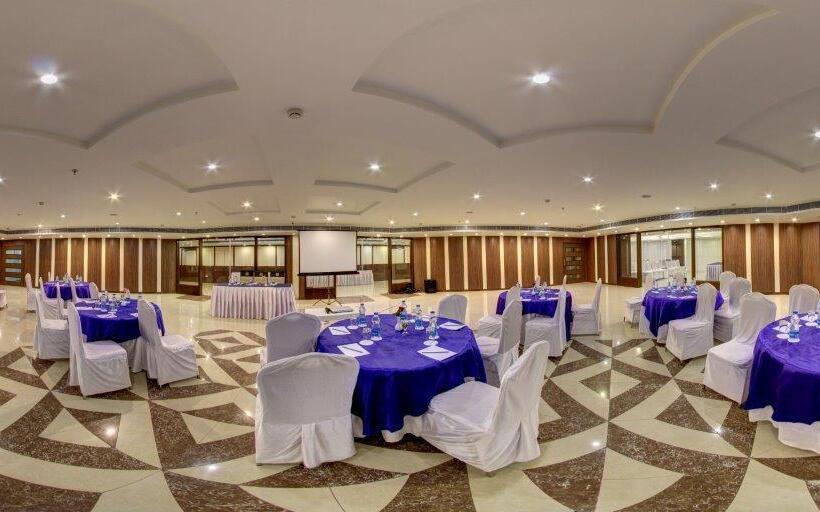 ホテル Golden Tulip  Jaipur